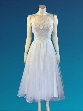 Romantic Vintage Full Skirt White Ethereal Fairycore Party Dress | XS